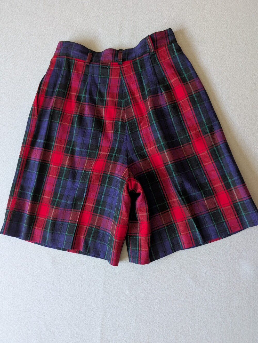 Vintage 100% Wool Pleated Tailored Plaid Shorts Culottes Holiday Prep Academia 6 image 2